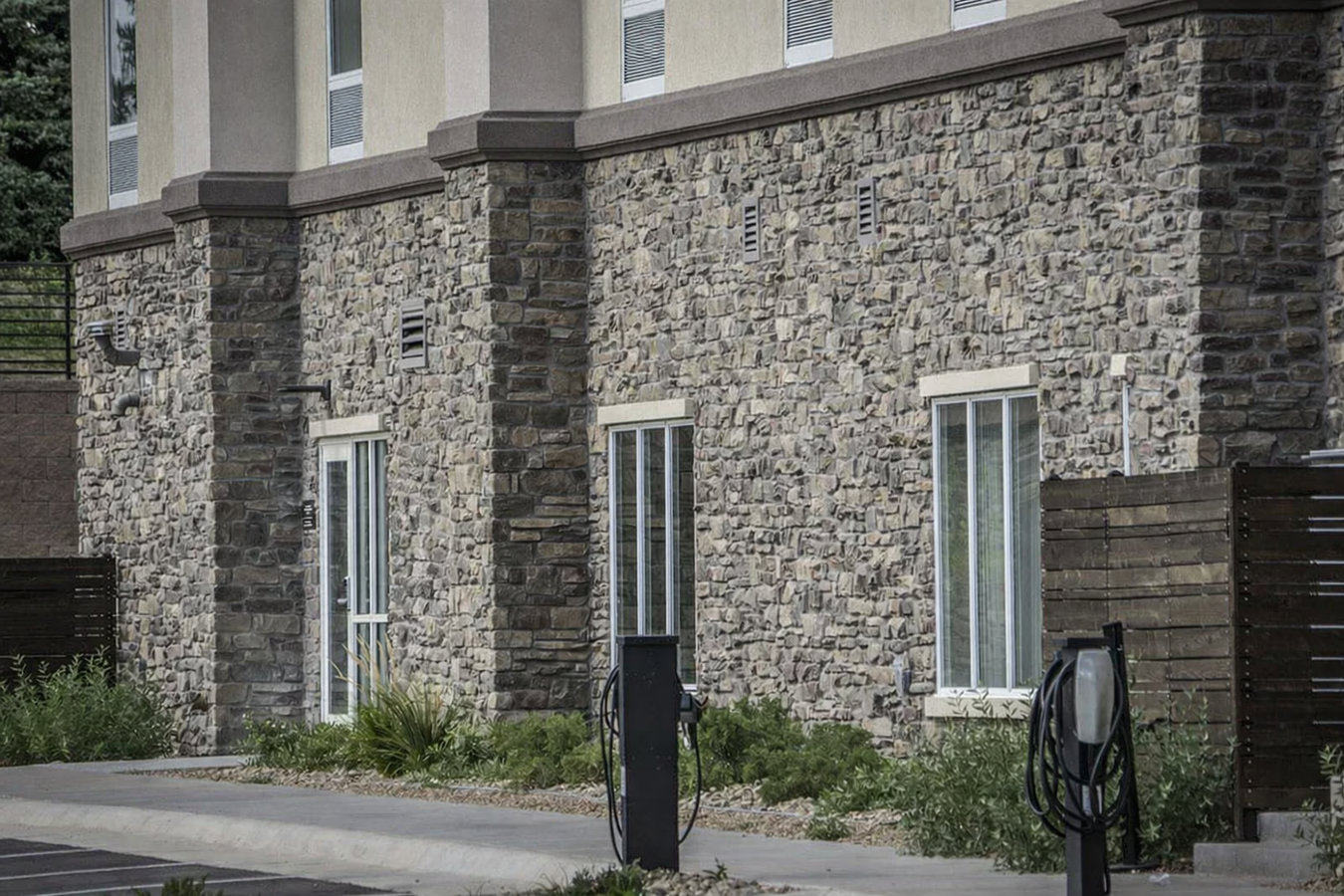 Stone veneer installation